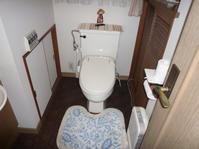 トイレリフォーム　施工前