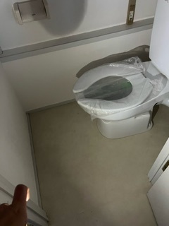 トイレリフォーム　施工前