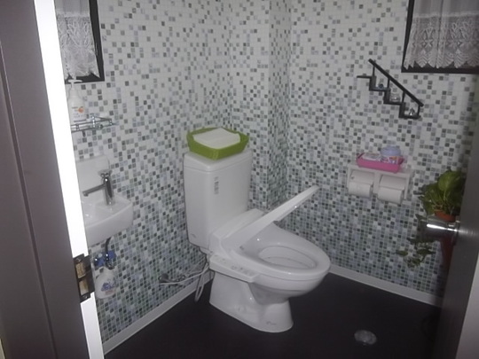 喫茶店トイレリフォーム　施工後