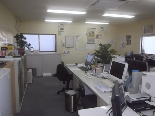 オフィスクロス貼替　施工前