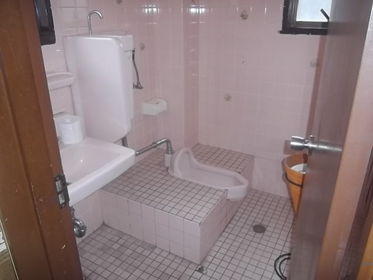 喫茶店　トイレリフォーム　施工前